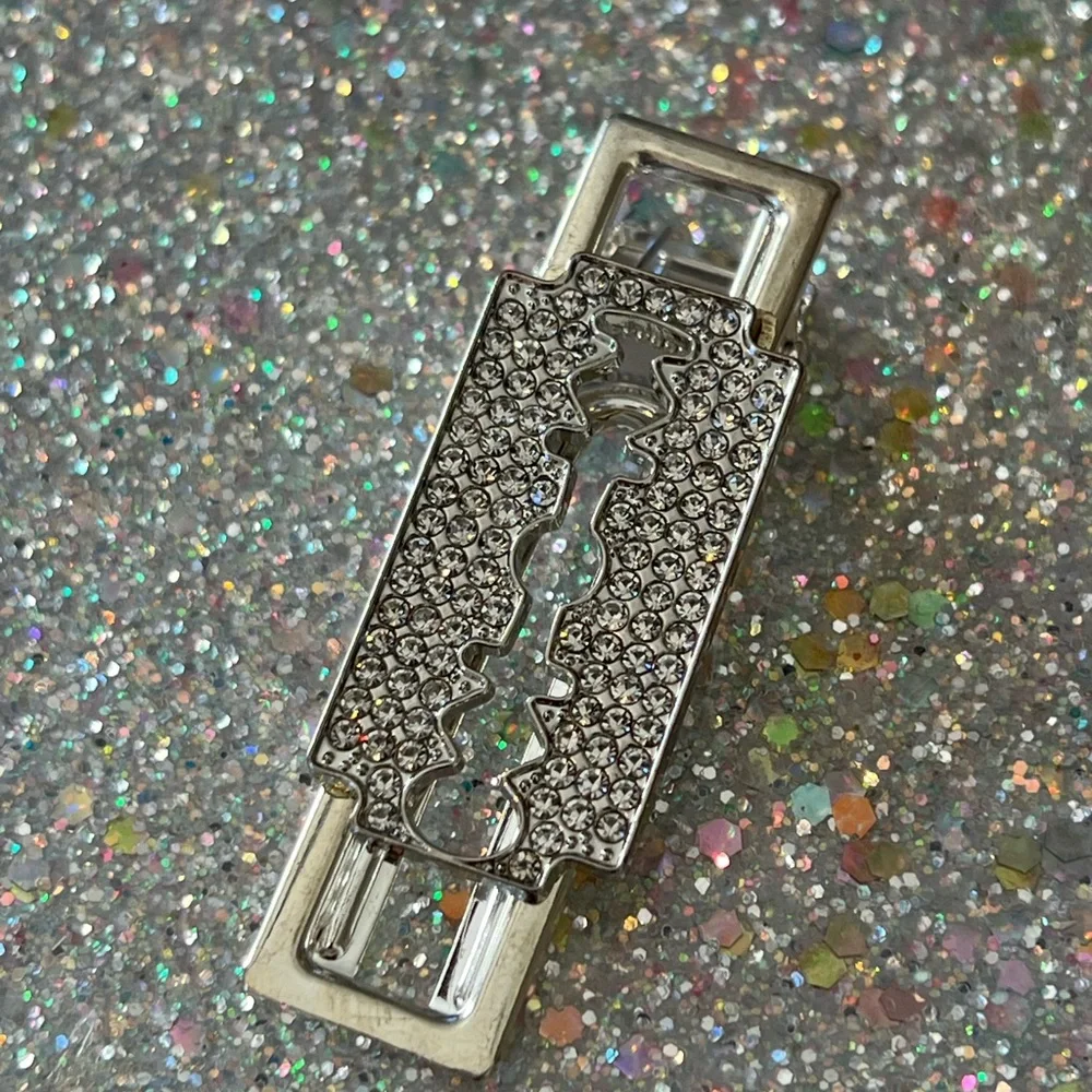 New Razor Blade Rhinestone Hair Clip - Picture 7 of 10